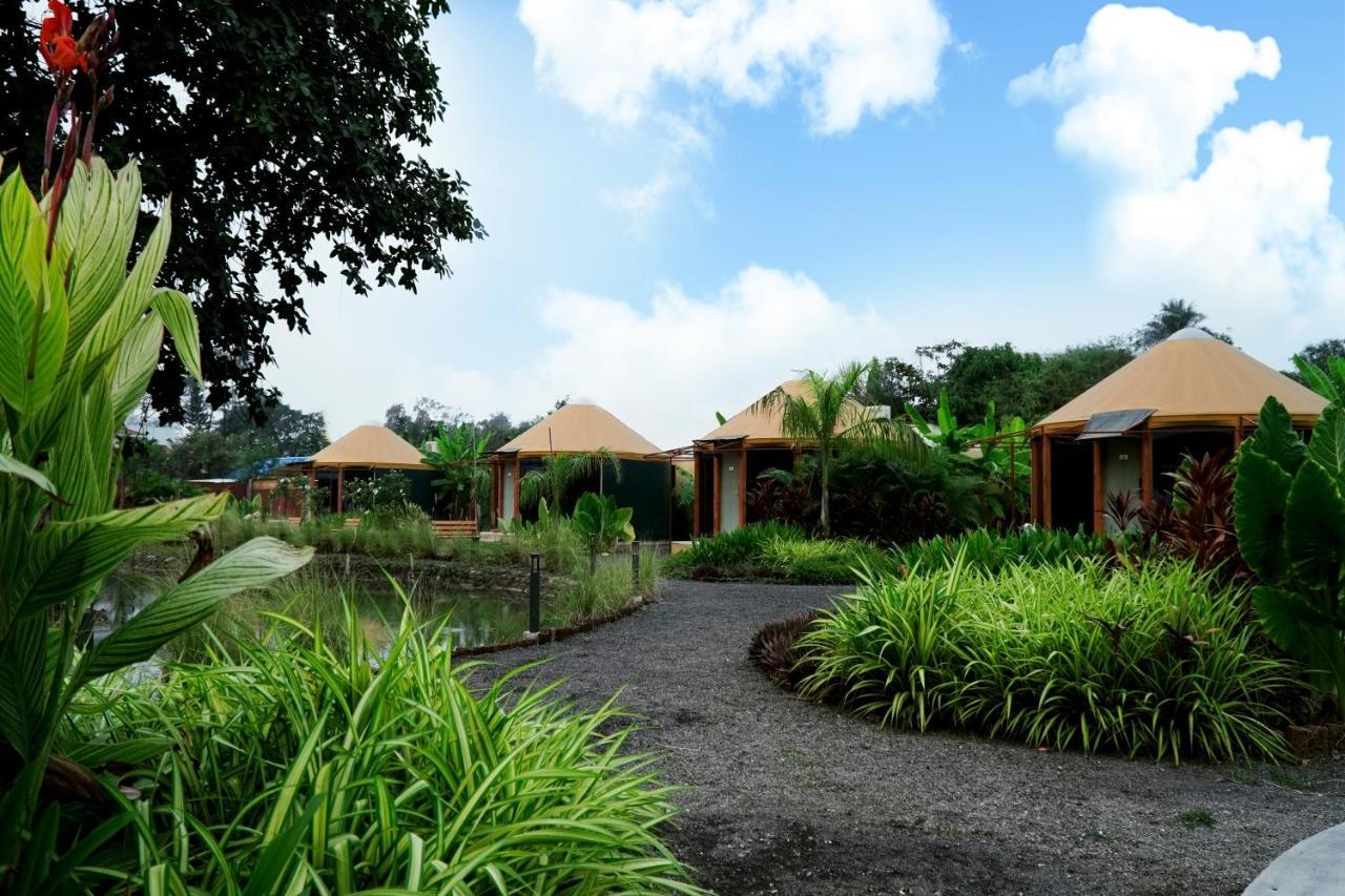 Shanti Resorts Valsad Экстерьер фото