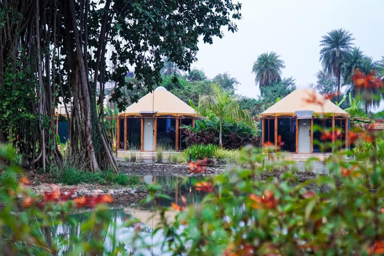 Shanti Resorts Valsad Экстерьер фото